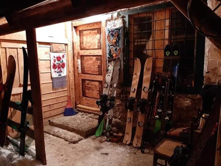 プラヴ Isov Ranchヴィラ エクステリア 写真